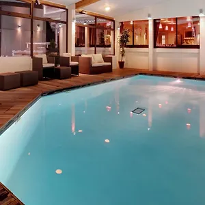 https://le-panorama-hotel.hotels-rhonealpes.com